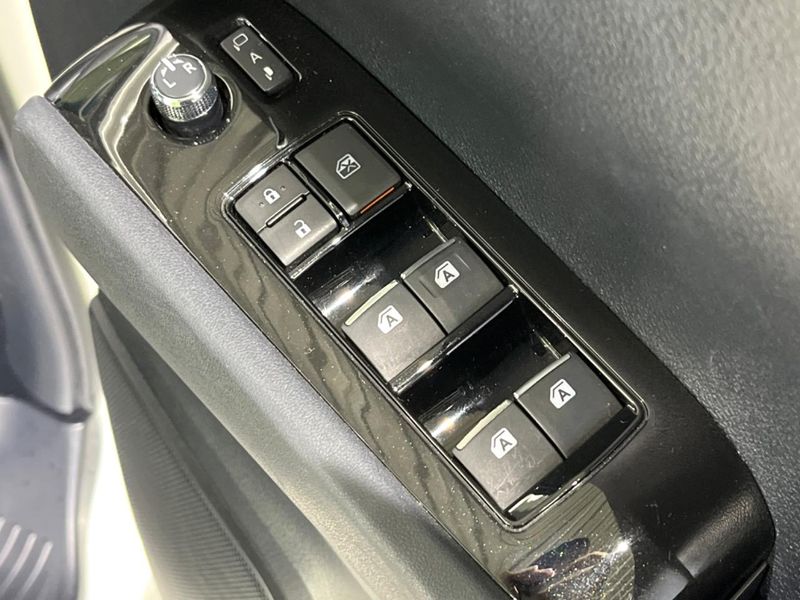 2015 Toyota Alphard DBA-AGH30W (UW-6aa8b5b265ffe)[13]