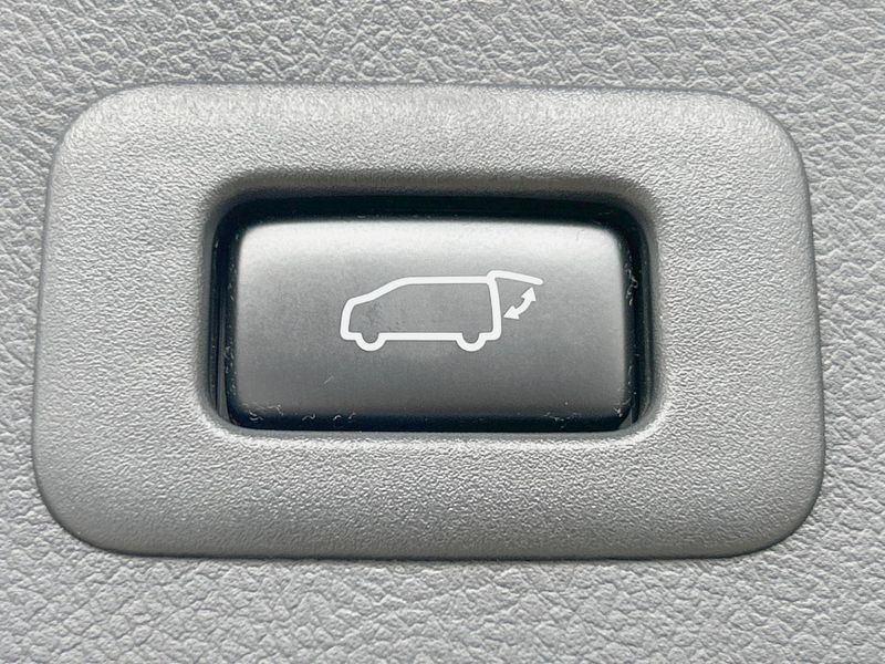 2017 Toyota Alphard DBA-AGH30W (UW-6aa8b5b836d57)[20]