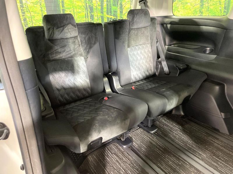 2019 Toyota Alphard DBA-AGH30W (UW-6aa8b5bf0b370)[25]