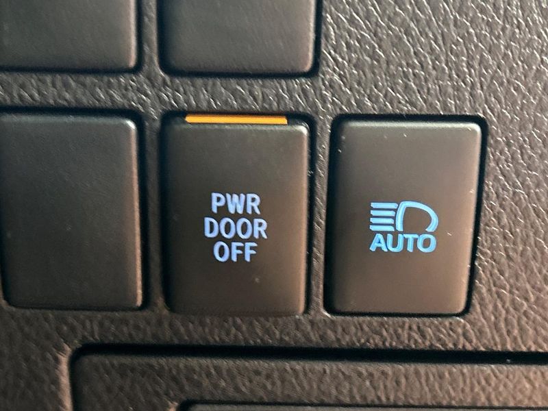 2021 Toyota Alphard 3BA-AGH30W (UW-6aa8b5c23e6c9)[15]