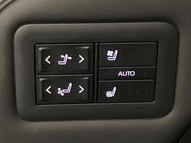 2025 Toyota Alphard 3BA-AGH40W (UW-6aa8b5d68d151)[11]