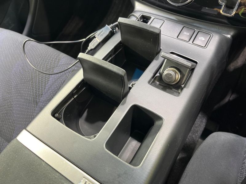 2012 Toyota Estima Hybrid DAA-AHR20W (UW-6aa8b5dd21de4)[17]