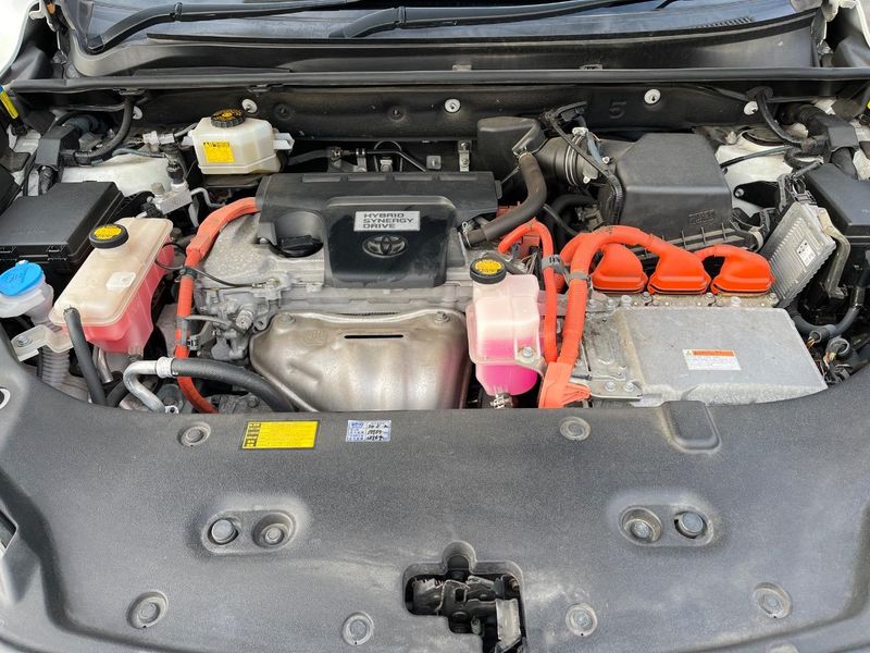 2014 Toyota Harrier Hybrid DAA-AVU65W (UW-6aa8b5e597766)[4]