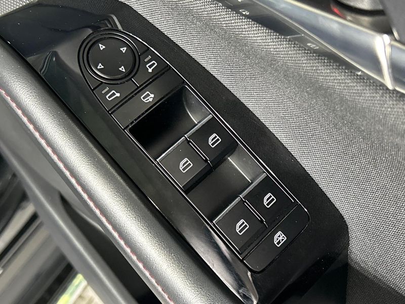 2021 Mazda CX-30 5BA-DMEP (UW-6aa8b677d10aa)[18]
