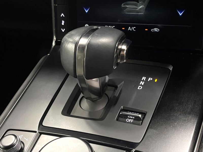 2022 Mazda MX-30 5AA-DREJ3P (UW-6aa8b67ba1791)[29]