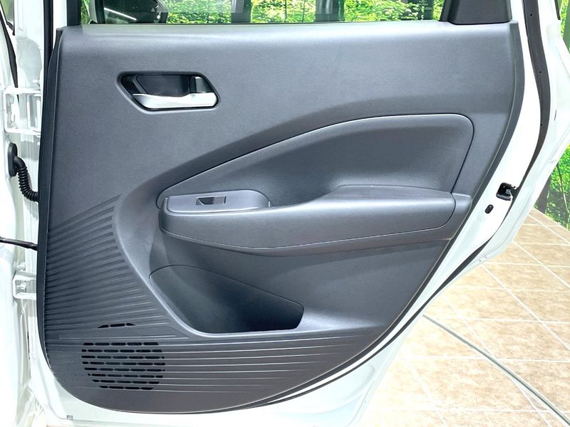 2022 Nissan Note 6AA-E13 (UW-6aa8b6845c409)[6]
