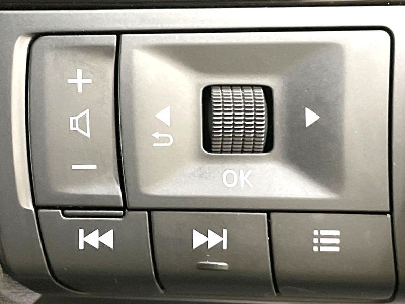 2022 Nissan Note 6AA-E13 (UW-6aa8b6845c409)[13]