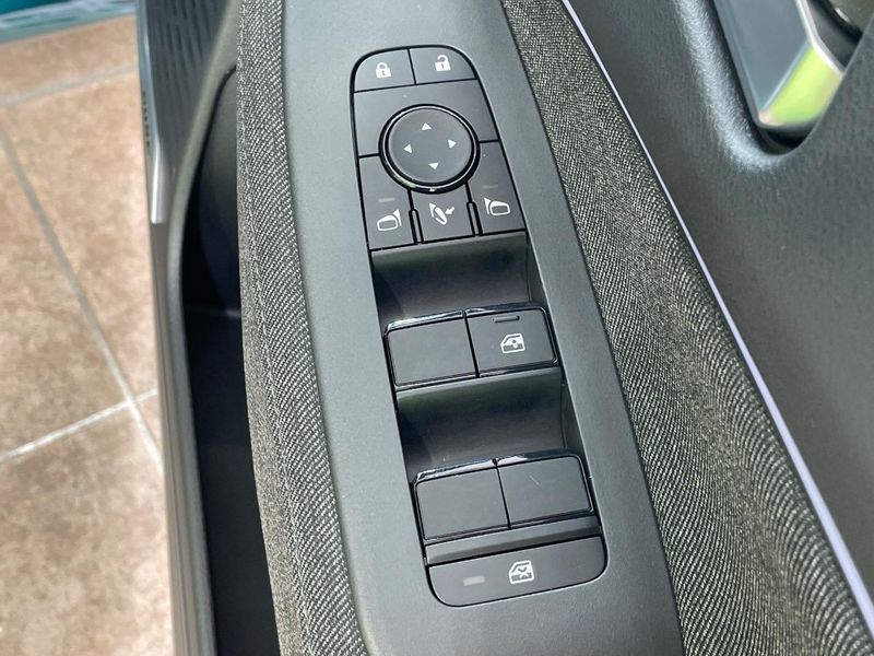 2024 Nissan Aura 6AA-FE13 (UW-6aa8b68e46703)[22]