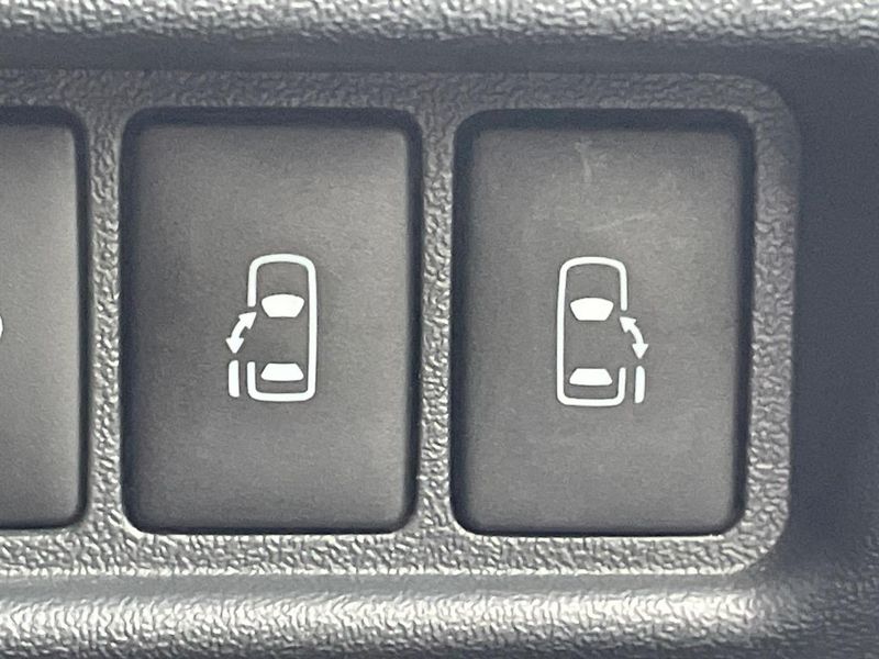 2023 Toyota Hiace Van 3DF-GDH206V (UW-6aa8b6a311dc7)[26]