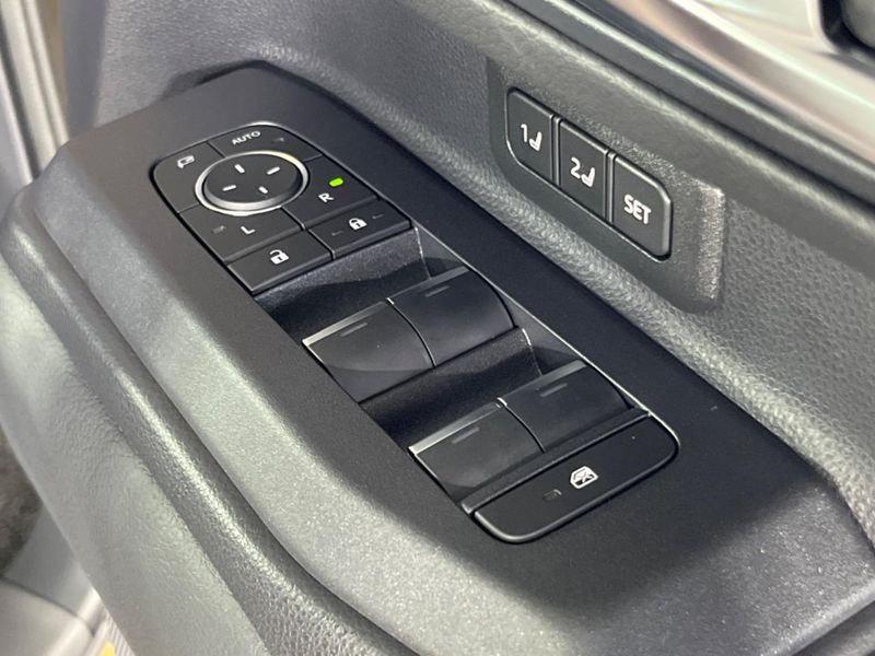 2024 Toyota Land Cruiser 250 3DA-GDJ250W (UW-6aa8b6a579777)[23]