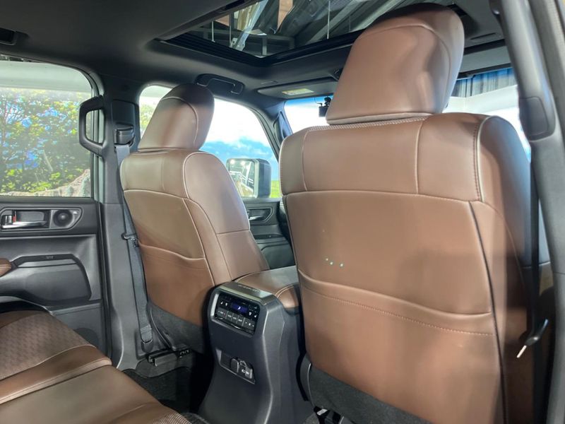 2024 Toyota Land Cruiser 250 3DA-GDJ250W (UW-6aa8b6a579777)[28]