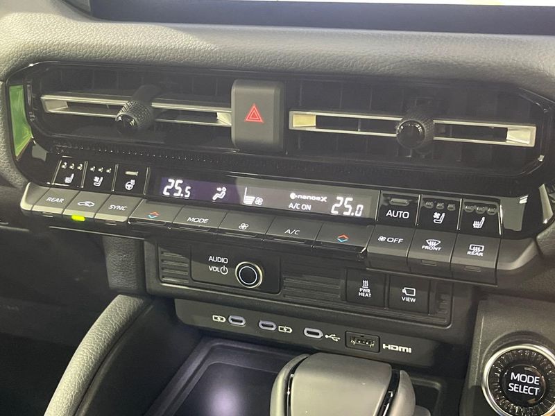 2025 Toyota Land Cruiser 250 3DA-GDJ250W (UW-6aa8b6a7aaa26)[15]