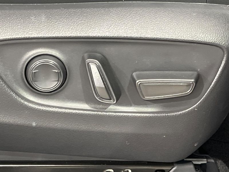 2025 Toyota Land Cruiser 250 3DA-GDJ250W (UW-6aa8b6a7aaa26)[25]