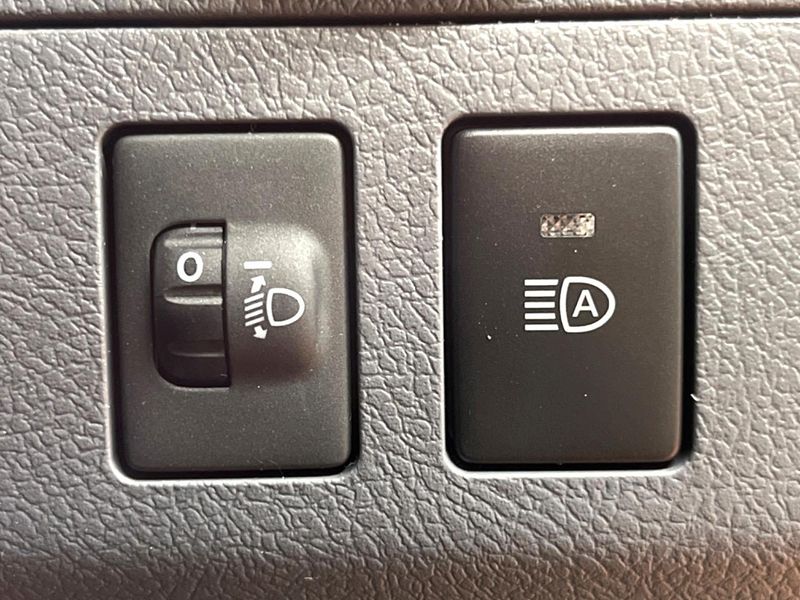 2025 Toyota Land Cruiser 70 3DA-GDJ76W (UW-6aa8b6aa1b267)[20]