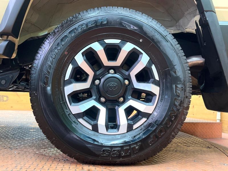 2025 Toyota Land Cruiser 70 3DA-GDJ76W (UW-6aa8b6aa1b267)[16]