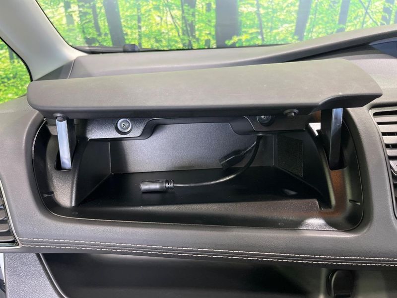 2017 Nissan Serena DAA-GFC27 (UW-6aa8b6aeedf1b)[24]