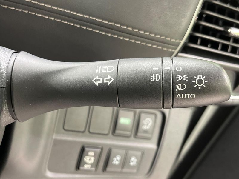 2017 Nissan Serena DAA-GFNC27 (UW-6aa8b6bc194cc)[20]