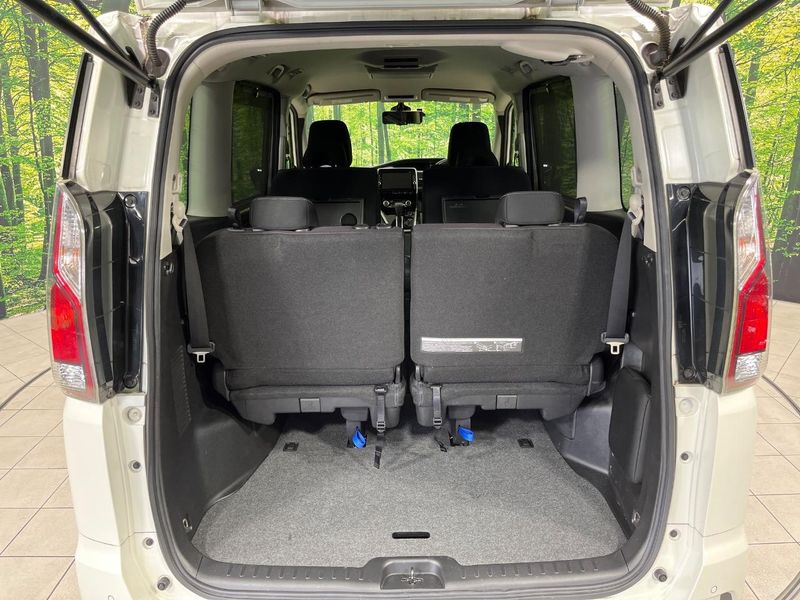 2017 Nissan Serena DAA-GFNC27 (UW-6aa8b6bc194cc)[7]