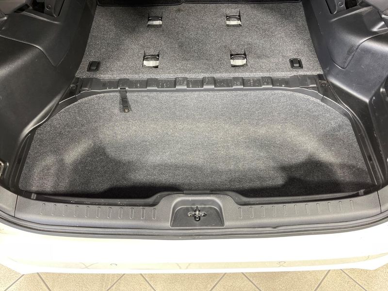 2017 Nissan Serena DAA-GFNC27 (UW-6aa8b6bc194cc)[6]