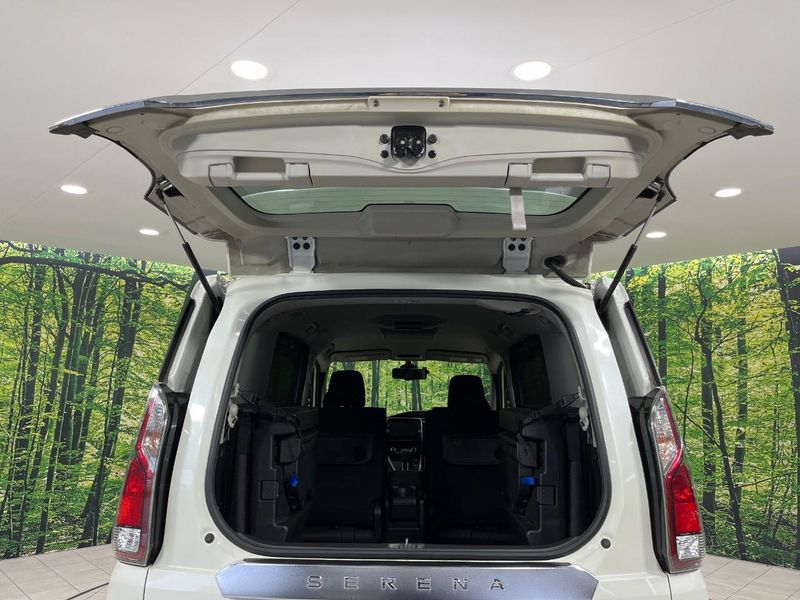 2017 Nissan Serena DAA-GFNC27 (UW-6aa8b6bc194cc)[4]