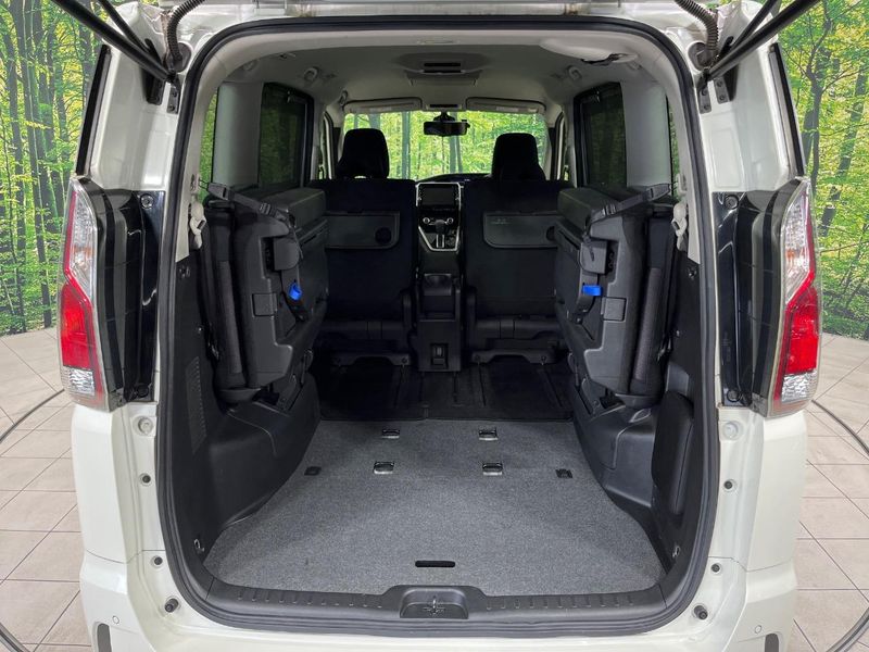 2017 Nissan Serena DAA-GFNC27 (UW-6aa8b6bc194cc)[5]