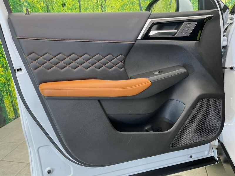 2022 Mitsubishi OUTLANDER PHEV 5LA-GN0W (UW-6aa8b6c2f06bf)[29]