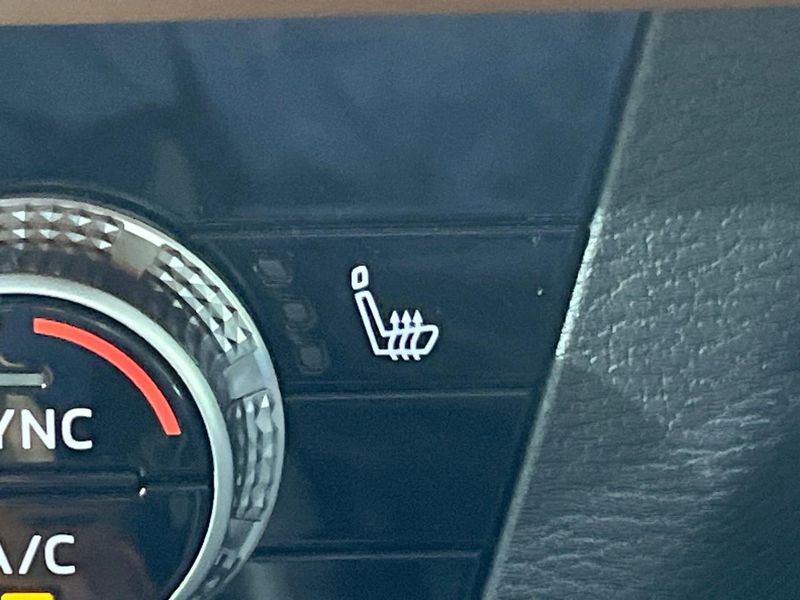 2022 Mitsubishi OUTLANDER PHEV 5LA-GN0W (UW-6aa8b6c3e309f)[24]
