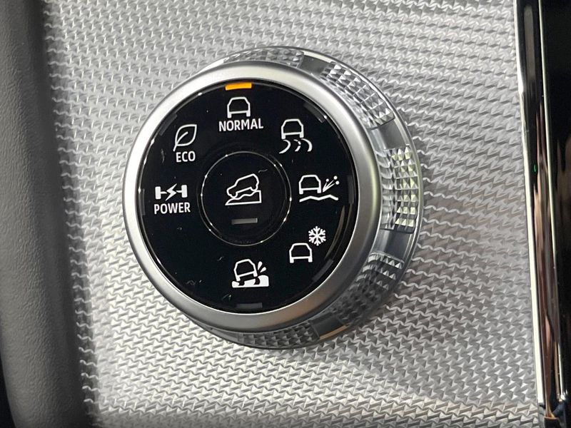 2022 Mitsubishi OUTLANDER PHEV 5LA-GN0W (UW-6aa8b6c3e309f)[18]