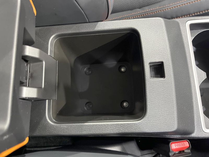 2022 Mitsubishi OUTLANDER PHEV 5LA-GN0W (UW-6aa8b6c3e309f)[17]