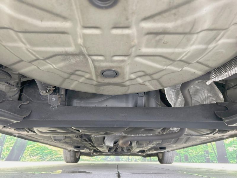2016 Nissan Note DAA-HE12 (UW-6aa8b6f3c2a9c)[17]