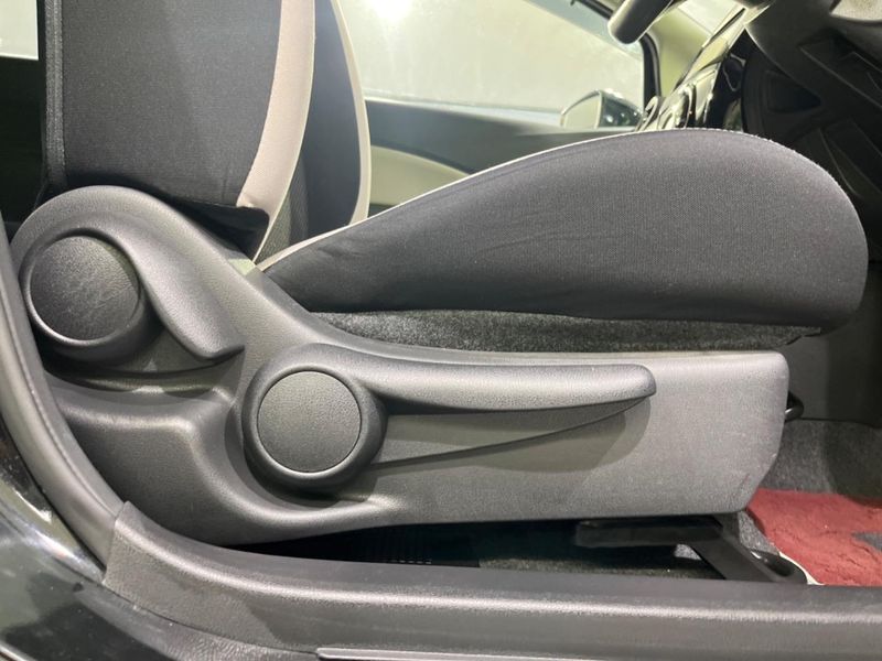 2017 Nissan Note DAA-HE12 (UW-6aa8b6f4c8522)[29]