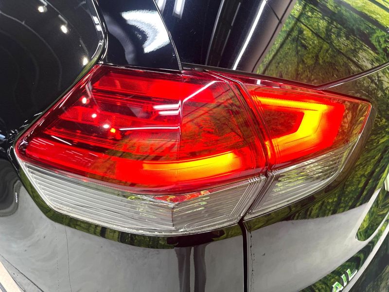 2021 Nissan X-Trail 5AA-HNT32 (UW-6aa8b715ecf3e)[20]