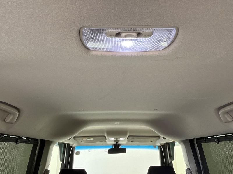 2015 Honda N-BOX CUSTOM DBA-JF1 (UW-6aa8b73698bc7)[22]