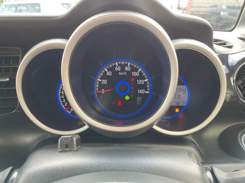2017 Honda N-BOX CUSTOM DBA-JF1 (UW-6aa8b73cde77e)[5]