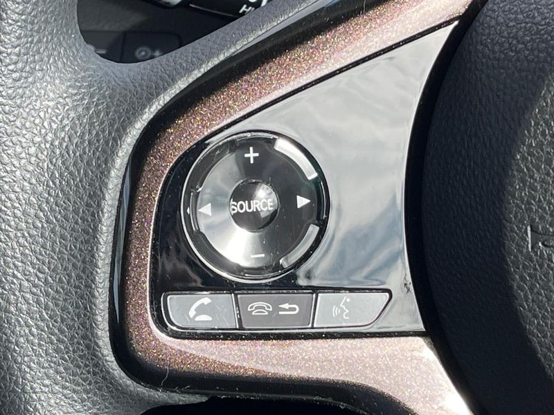 2019 Honda N-BOX CUSTOM DBA-JF3 (UW-6aa8b749e9207)[18]