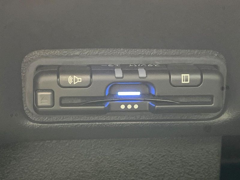 2023 Honda N-BOX CUSTOM 6BA-JF5 (UW-6aa8b76ea2a36)[24]