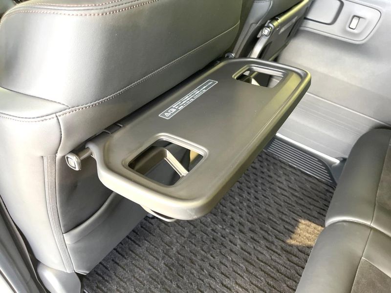 2024 Honda N-BOX CUSTOM 6BA-JF5 (UW-6aa8b76f4d9ec)[23]