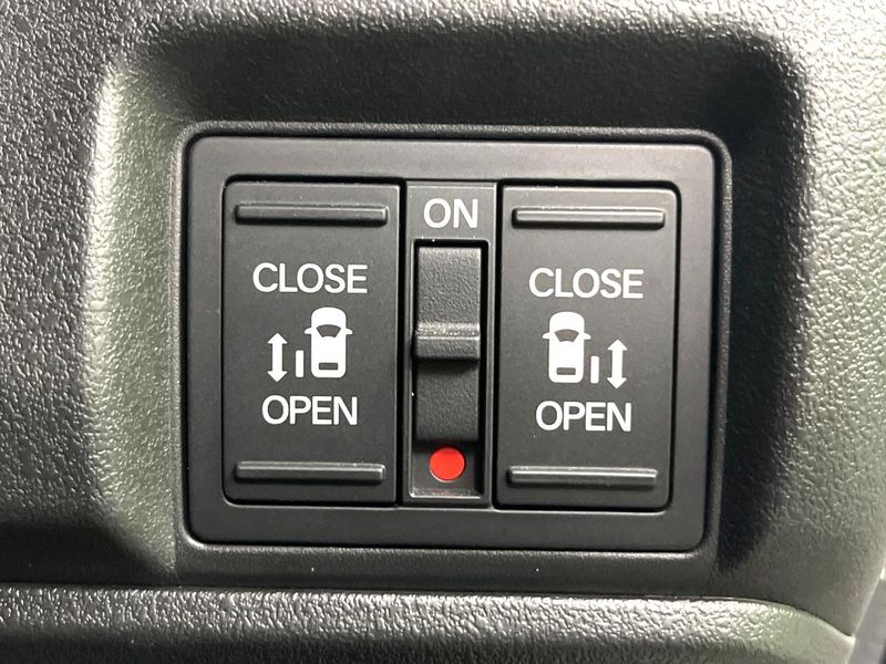 2024 Honda N-BOX CUSTOM 6BA-JF5 (UW-6aa8b7706c744)[19]