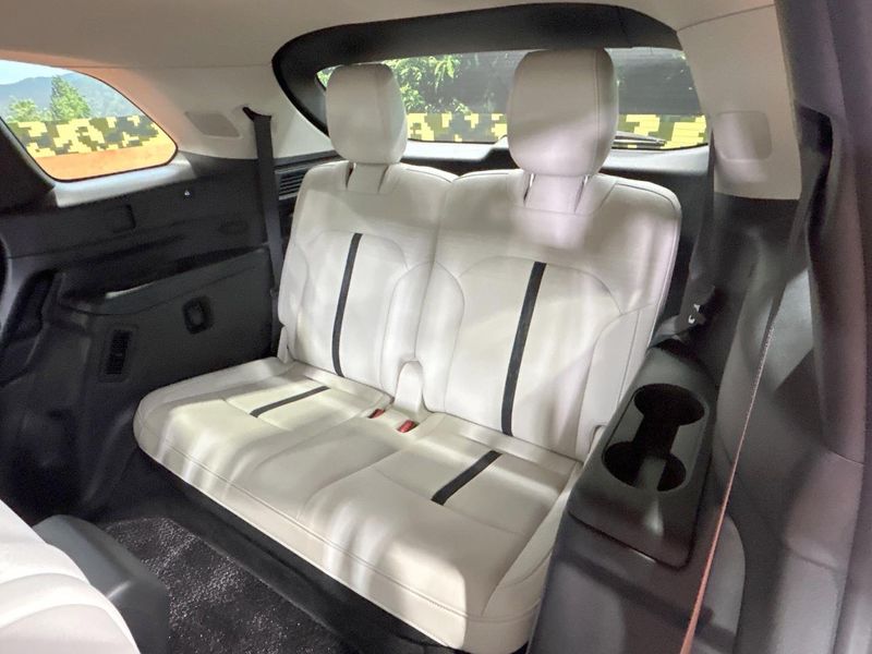 2024 Mazda CX-80 3CA-KL3R3P (UW-6aa8b7a6df518)[22]