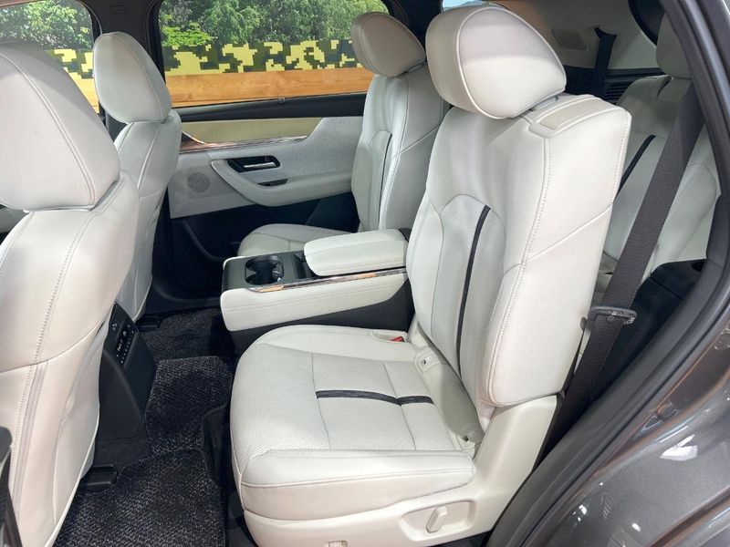 2024 Mazda CX-80 3CA-KL3R3P (UW-6aa8b7a6df518)[23]