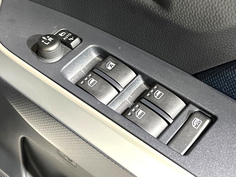 2025 Toyota Roomy 5BA-M900A (UW-6aa8b8162a16e)[4]