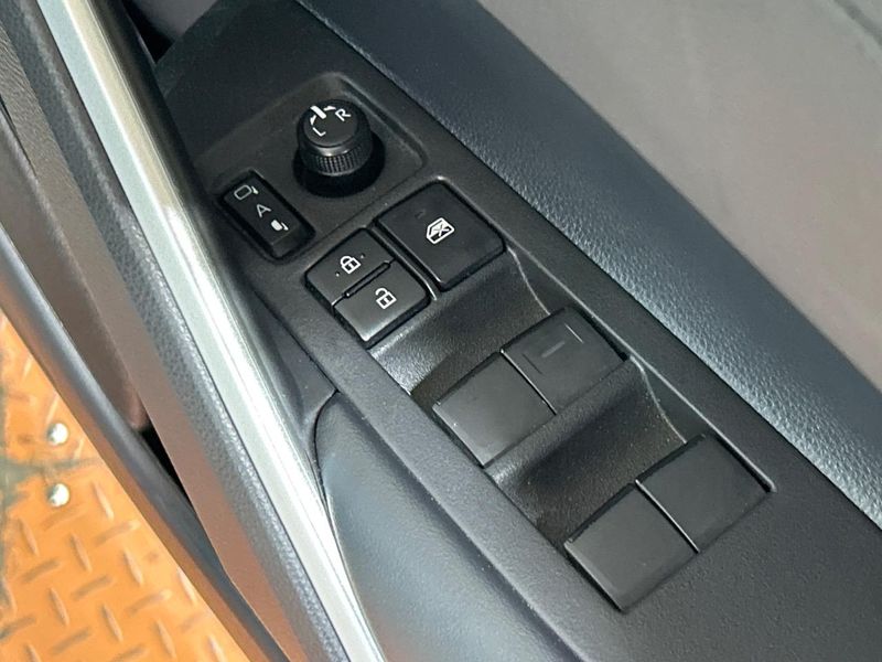 2025 Toyota Corolla Cross 4BA-MXGA10 (UW-6aa8b8a057483)[20]