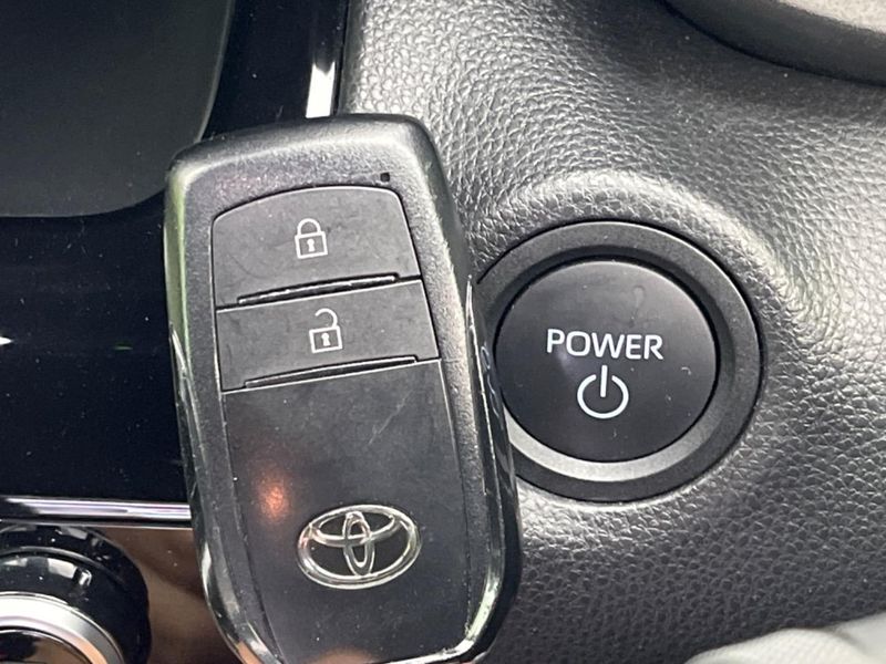 2025 Toyota Yaris Cross 6AA-MXPJ10 (UW-6aa8b8aad5cad)[6]