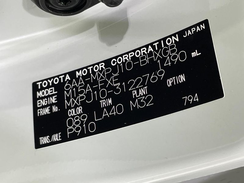 2023 Toyota Yaris Cross 6AA-MXPJ10 (UW-6aa8b8b230a41)[1]