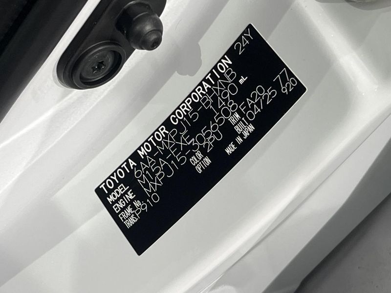 2025 Toyota Yaris Cross 6AA-MXPJ15 (UW-6aa8b8b7534b5)[1]