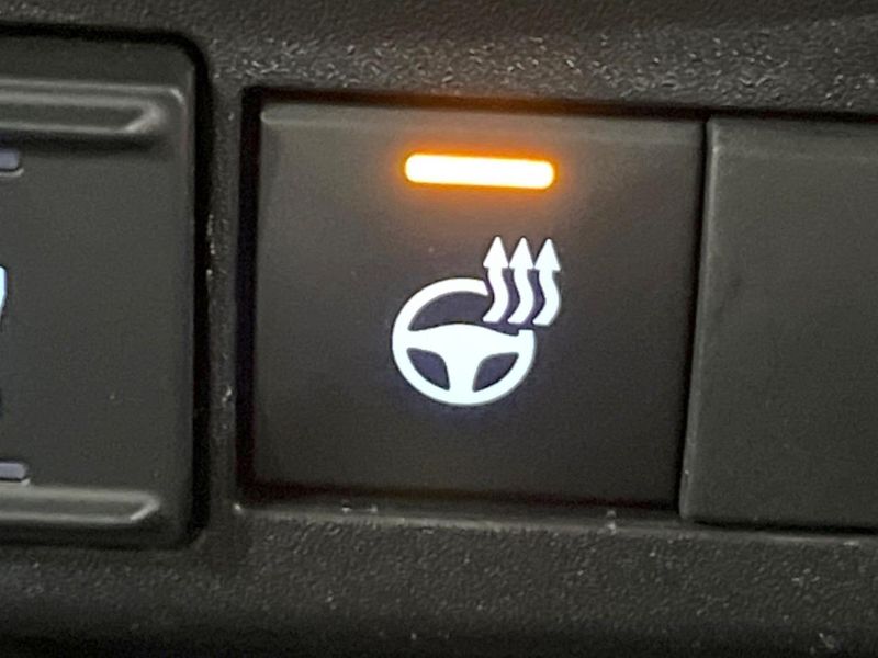 2024 Toyota Sienta 6AA-MXPL10G (UW-6aa8b8c3c3fb6)[24]