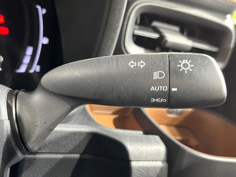 2024 Toyota Sienta 6AA-MXPL10G (UW-6aa8b8c4741f8)[19]