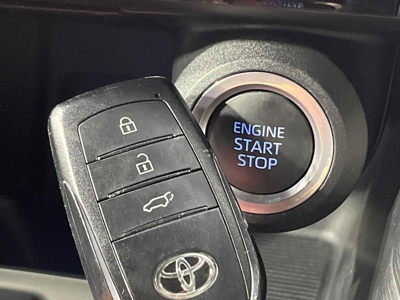 2021 Toyota Harrier 6BA-MXUA80 (UW-6aa8b8cbca04d)[20]