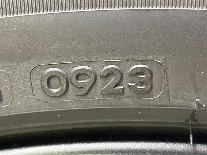 2023 Toyota Prius 6AA-MXWH60 (UW-6aa8b8d7b9934)[6]