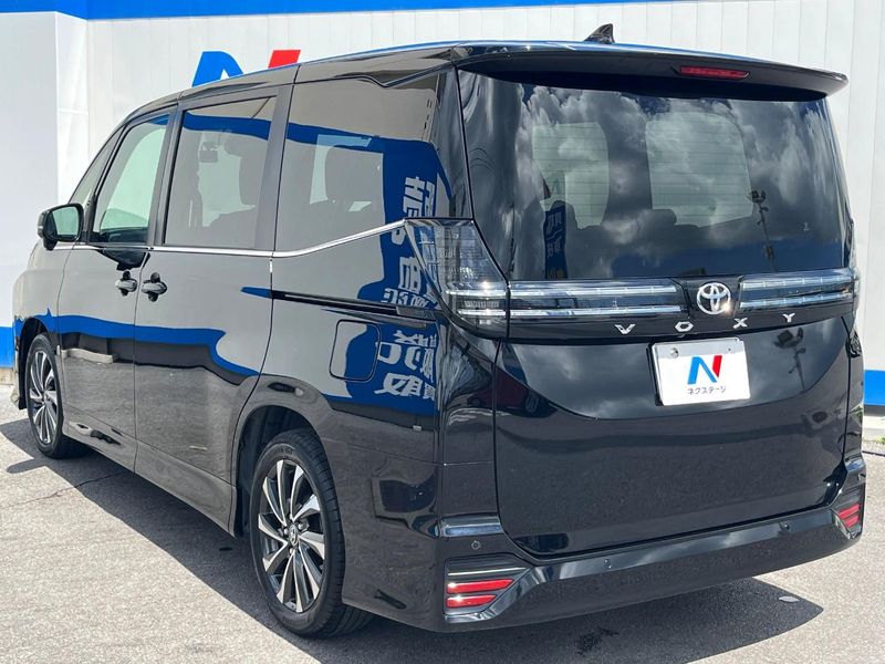 2024 Toyota Voxy 6BA-MZRA90W (UW-6aa8b8e6bddb2)[21]